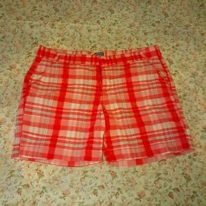 Ladies 15/16 pink plaid Bermuda shorts Route 66